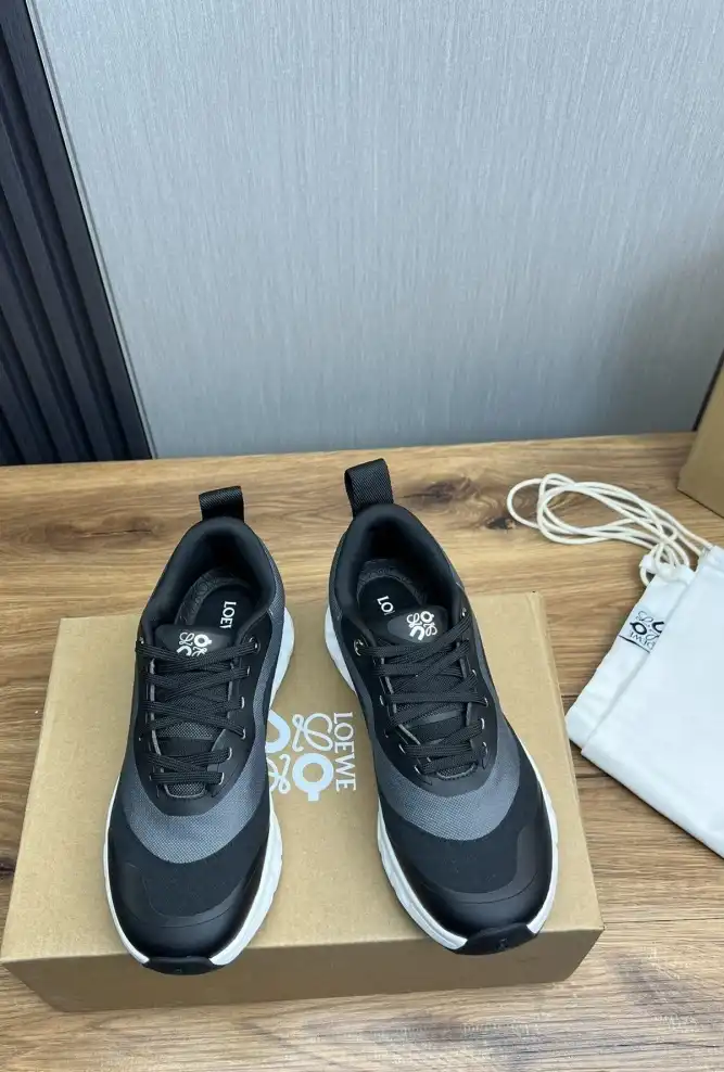 hype Loewe Sneakers