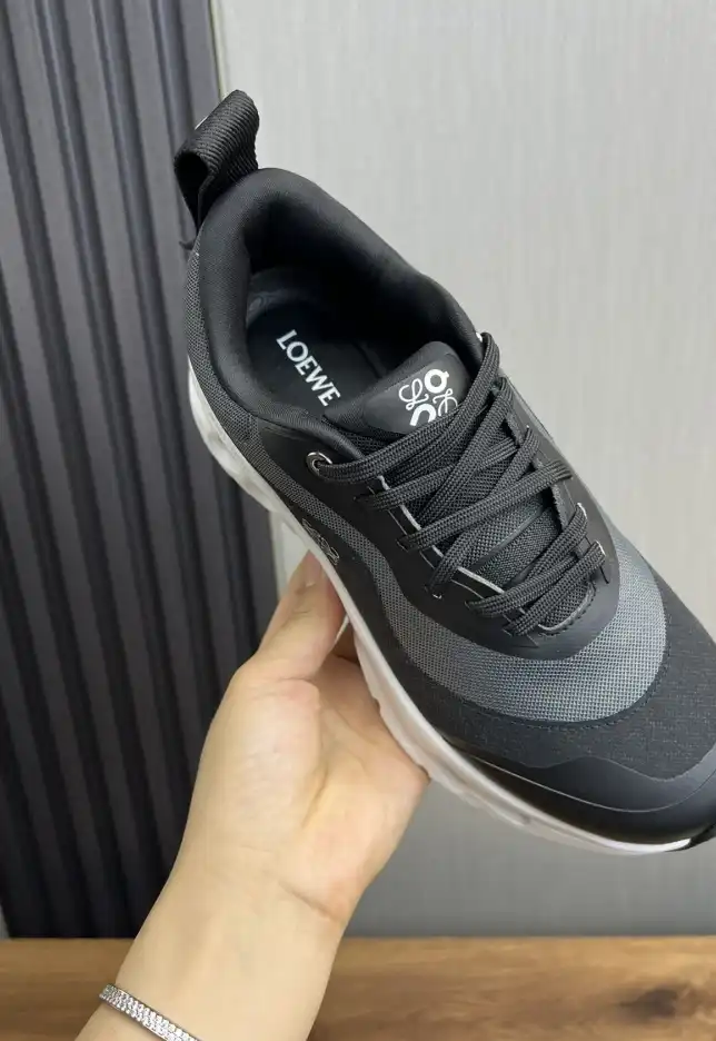 hype Loewe Sneakers