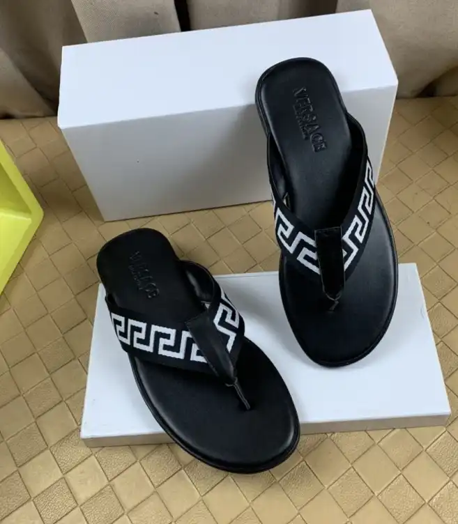 hype Givenchy Slippers