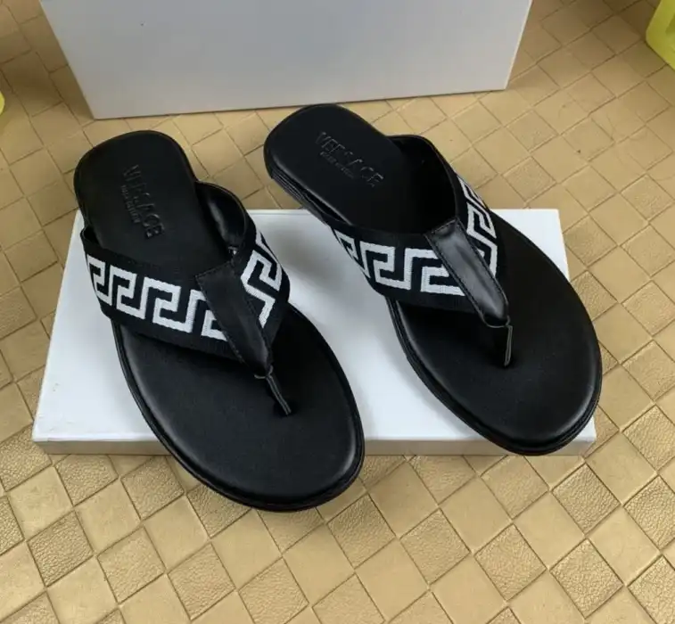 hype Givenchy Slippers