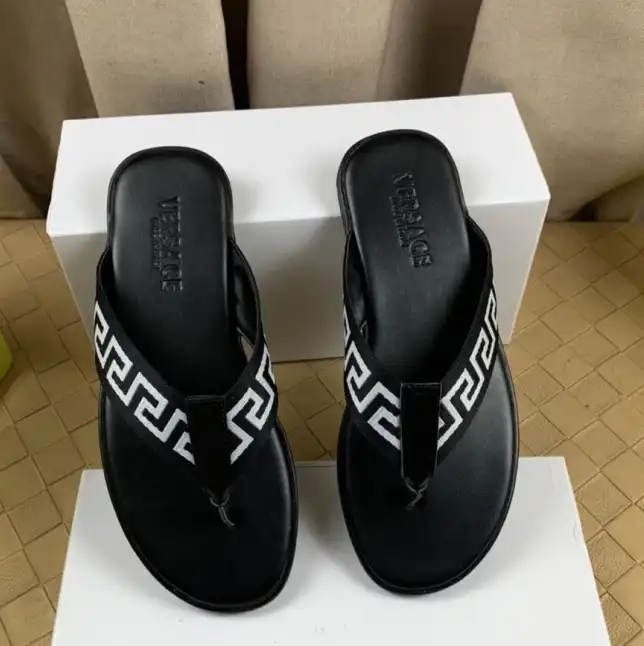 hype Givenchy Slippers