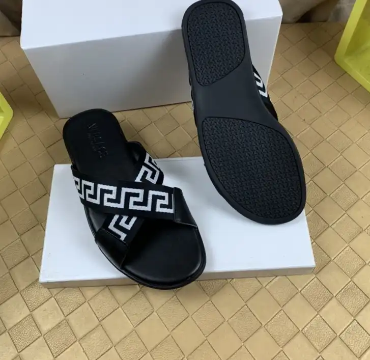 hype Givenchy Slippers