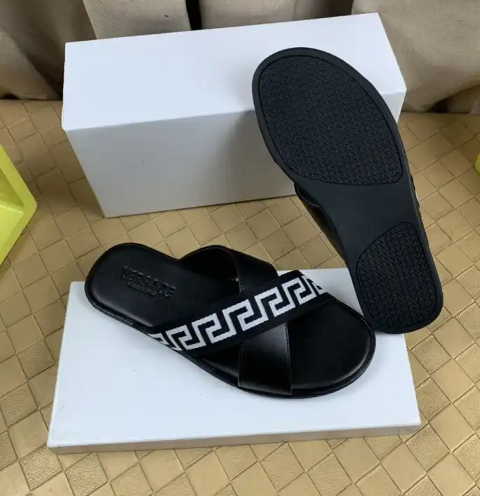 hype Givenchy Slippers