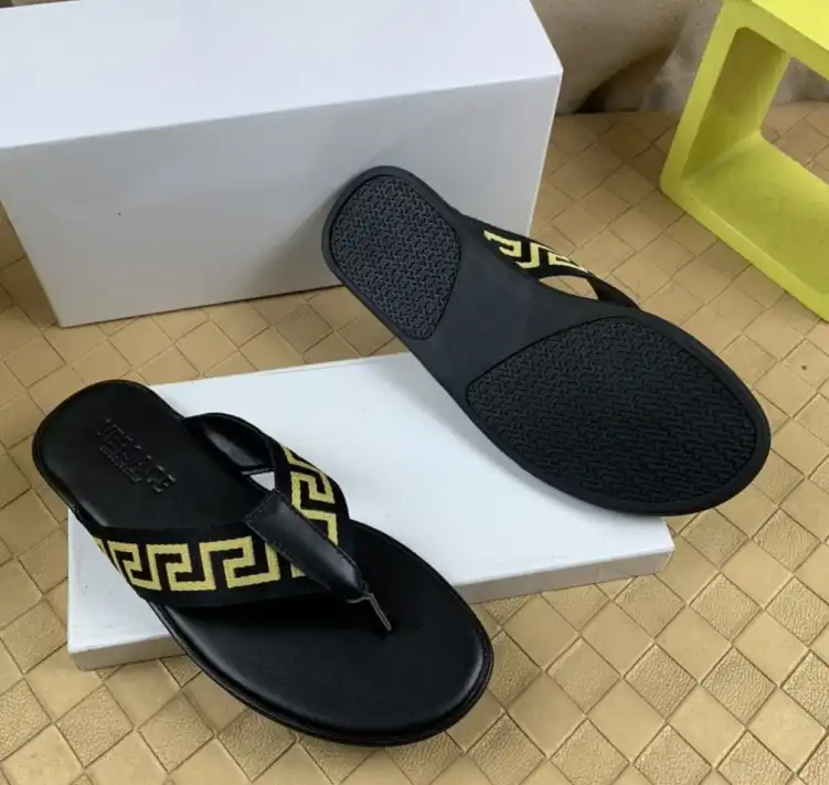 hype Givenchy Slippers