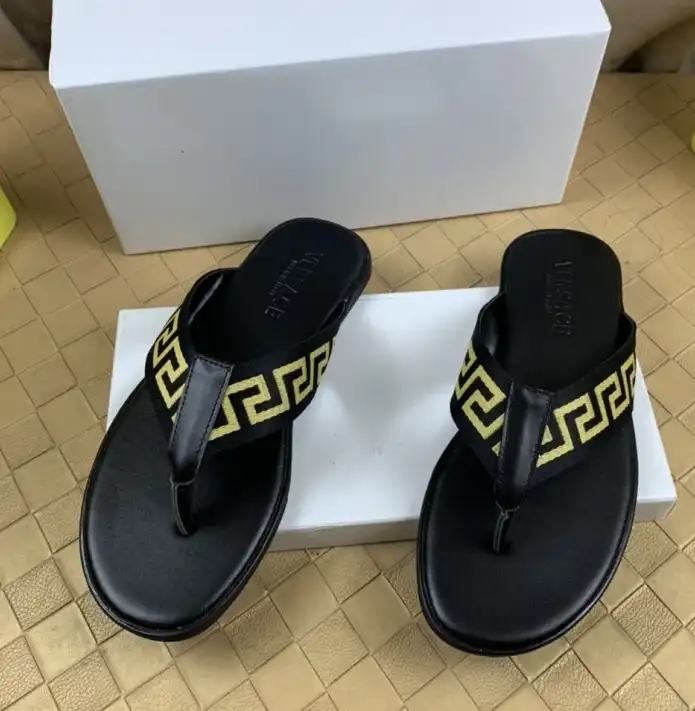 hype Givenchy Slippers