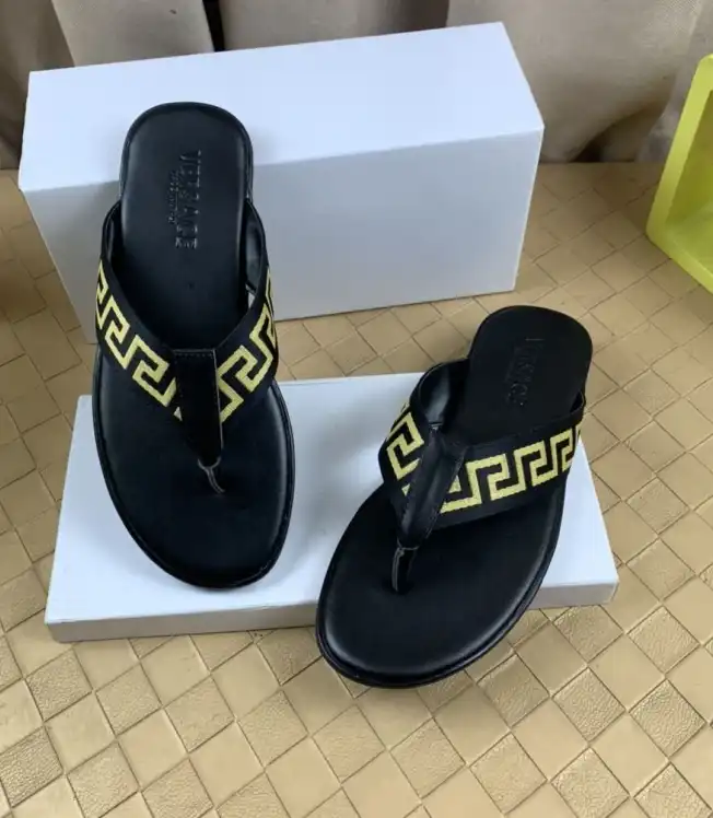 hype Givenchy Slippers