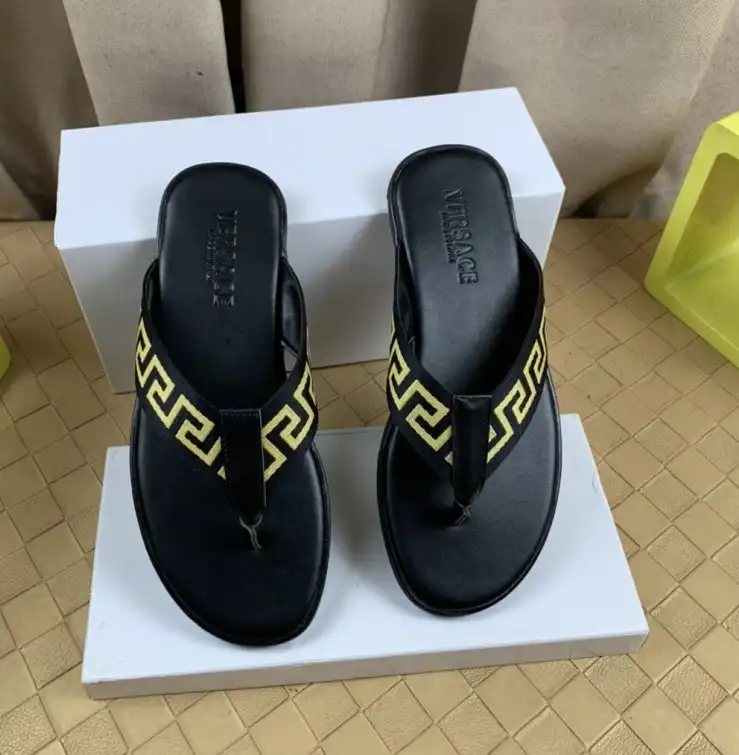 hype Givenchy Slippers