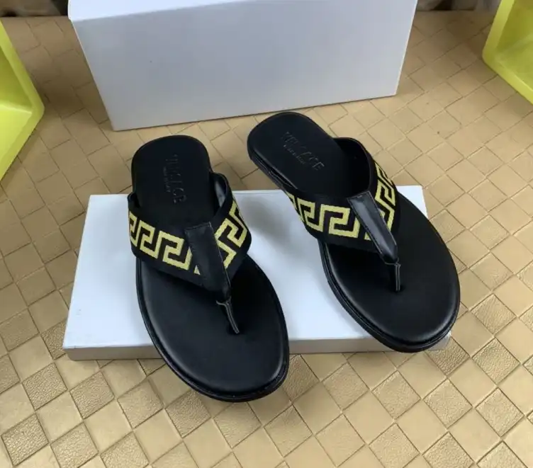 hype Givenchy Slippers