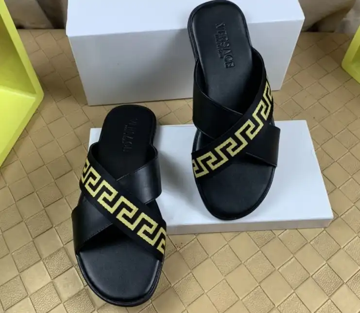 hype Givenchy Slippers