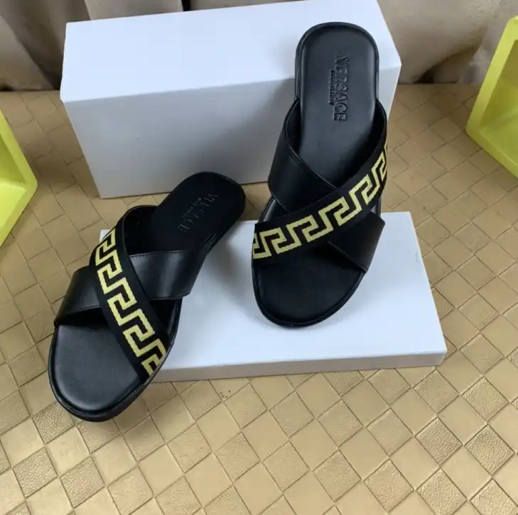 hype Givenchy Slippers