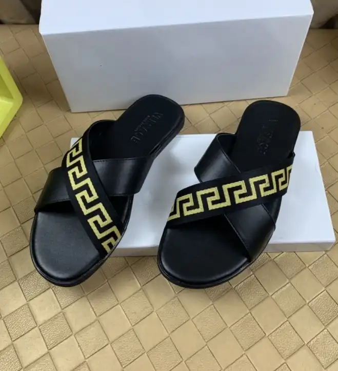 hype Givenchy Slippers