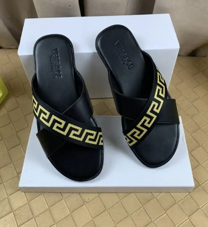 hype Givenchy Slippers