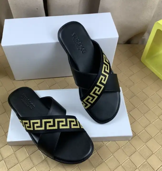 hype Givenchy Slippers