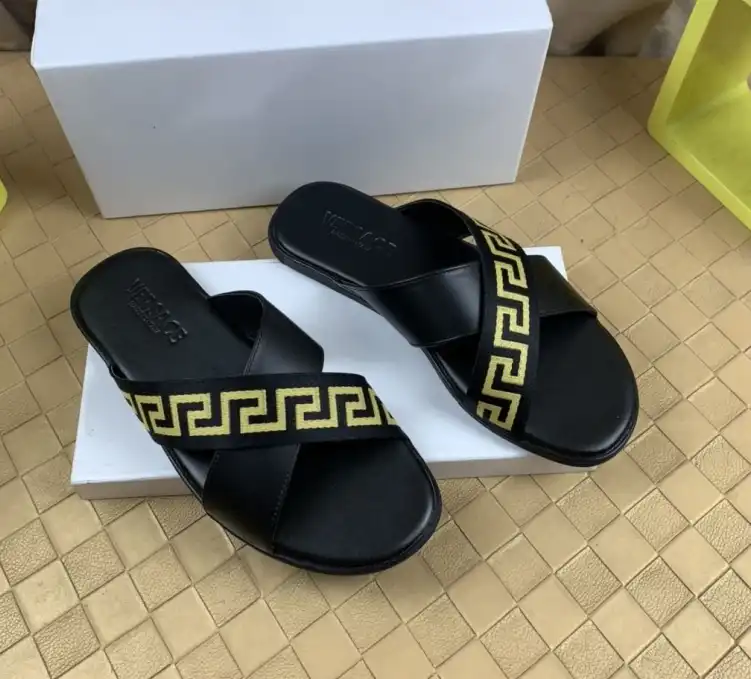 hype Givenchy Slippers