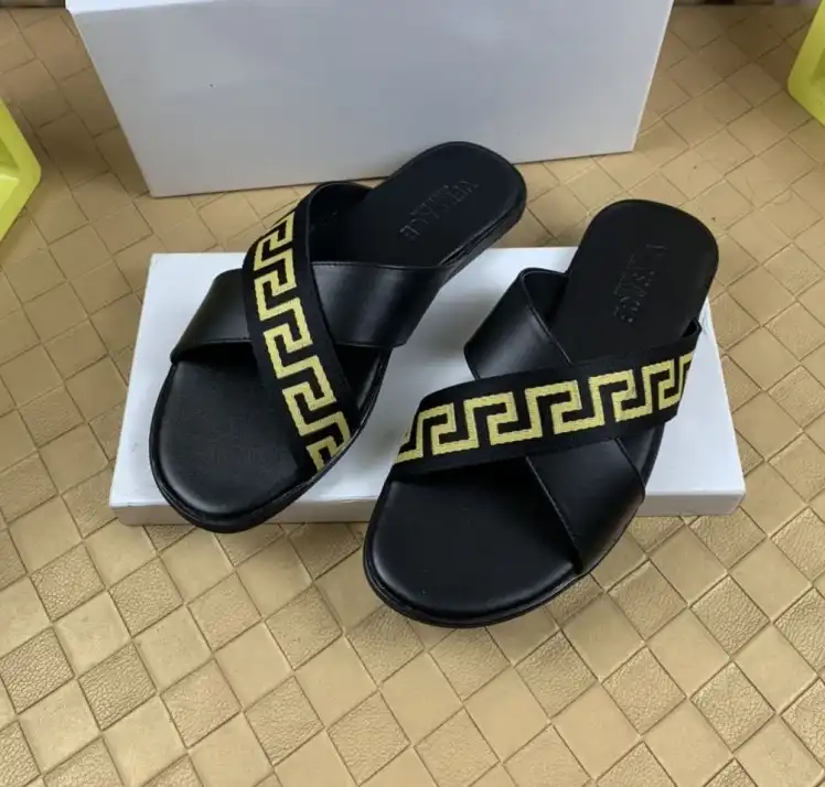 hype Givenchy Slippers