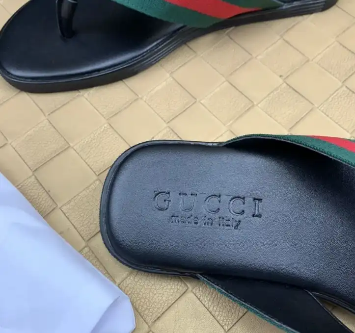 hype Gucci Slippers