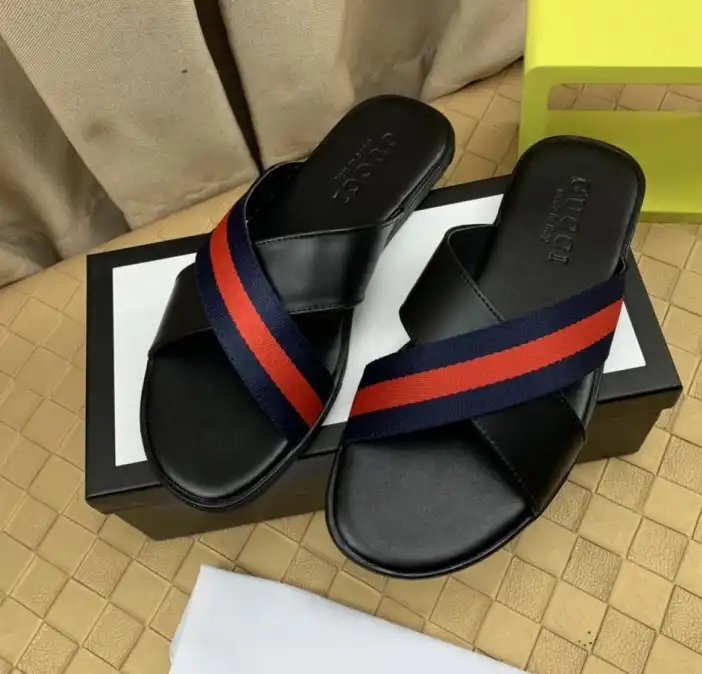 hype Gucci Slippers