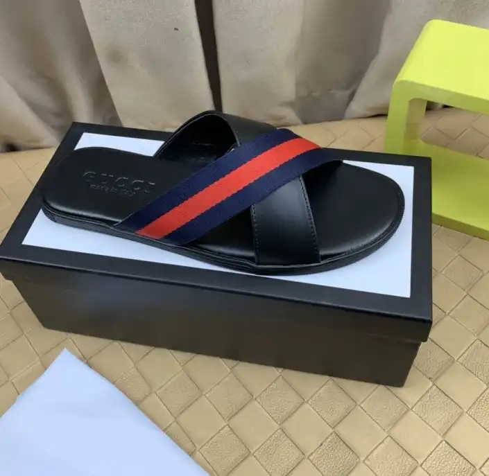 hype Gucci Slippers