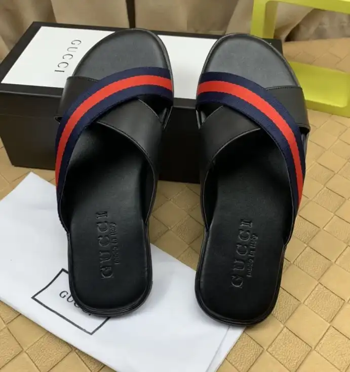 hype Gucci Slippers