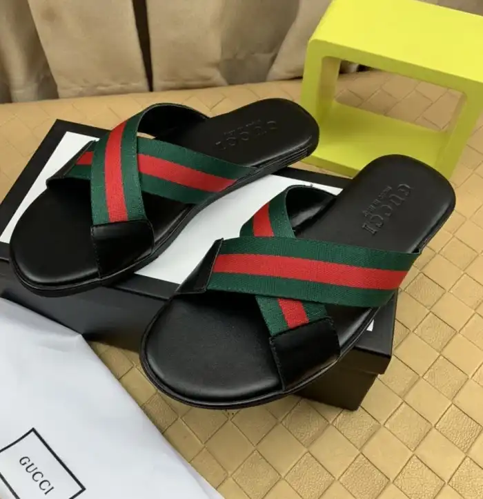 hype Gucci Slippers