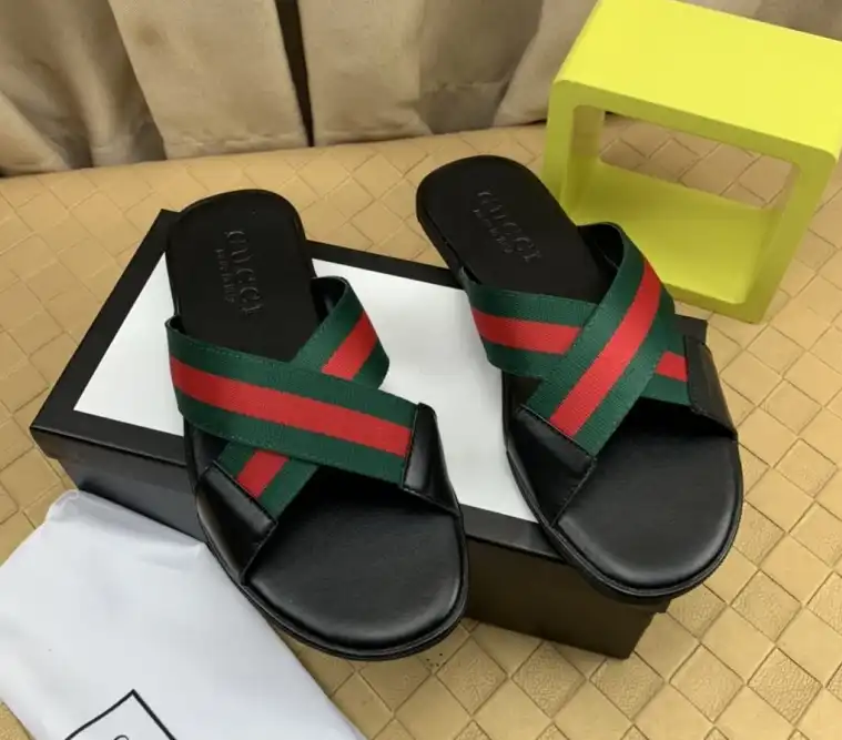 hype Gucci Slippers