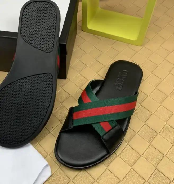 hype Gucci Slippers