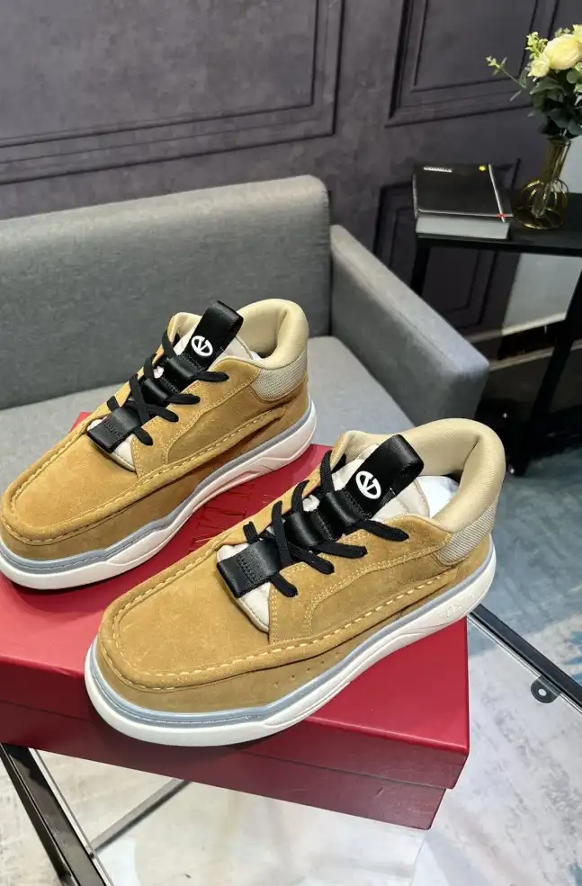 hype Valentino Casual Shoes