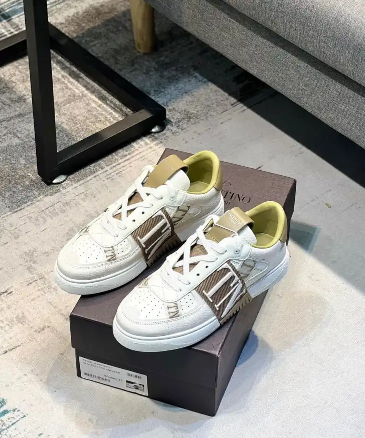 hype Valentino Casual Shoes