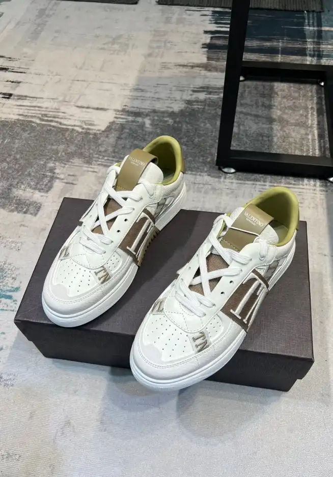 hype Valentino Casual Shoes