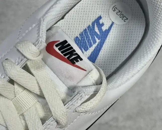 hype Nike Sneakers