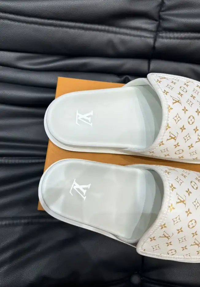 hype LV Slippers