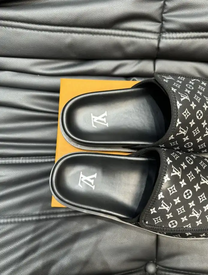 hype LV Slippers