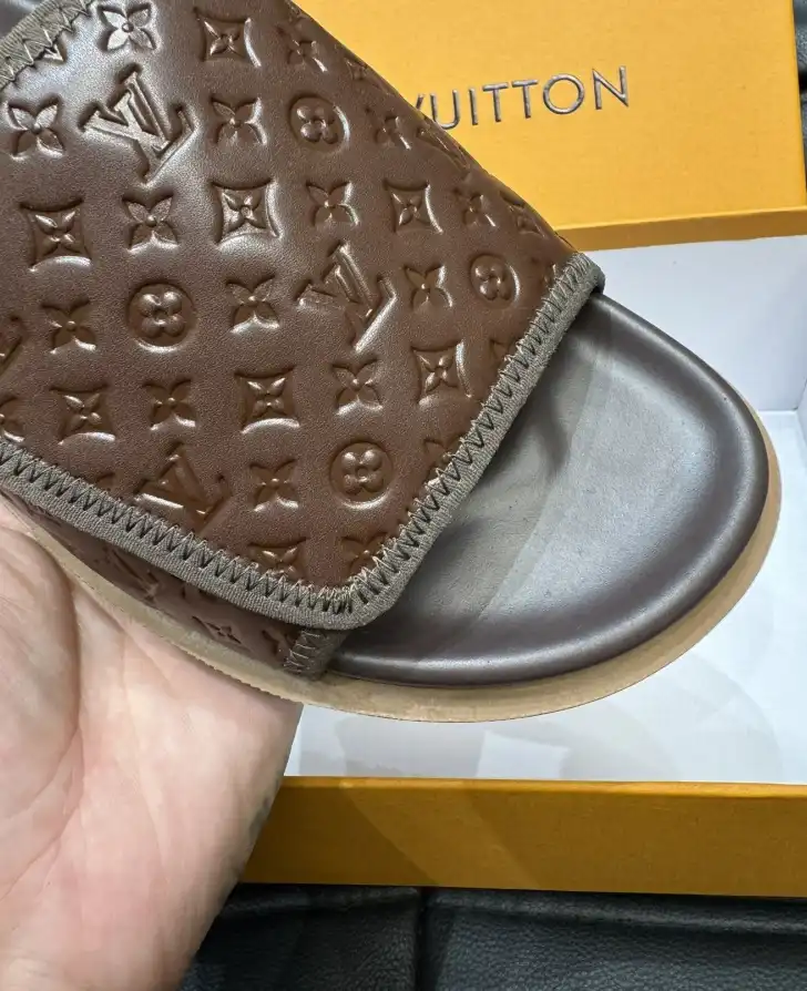 hype LV Slippers