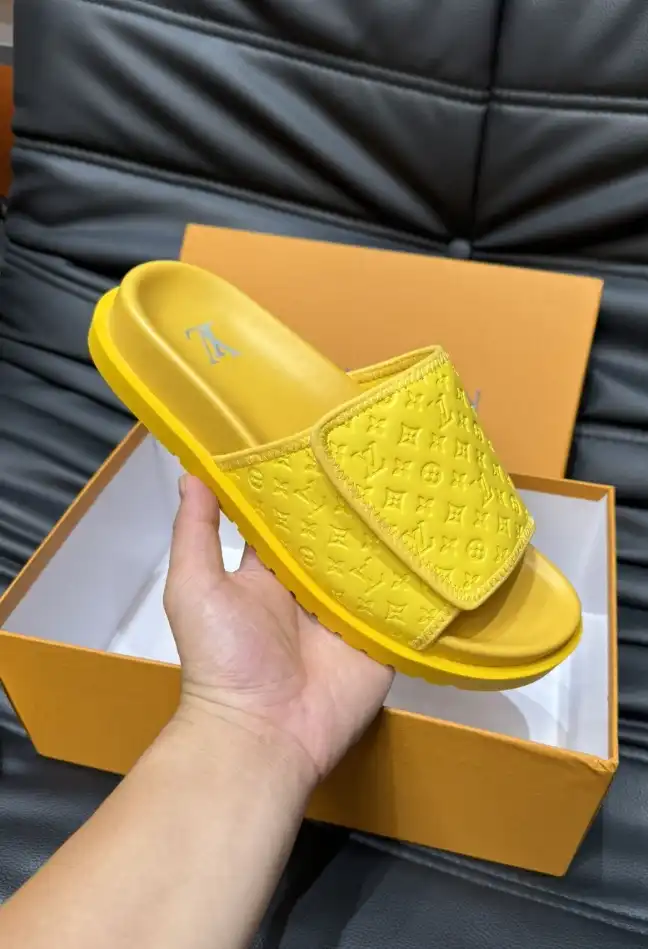 hype LV Slippers