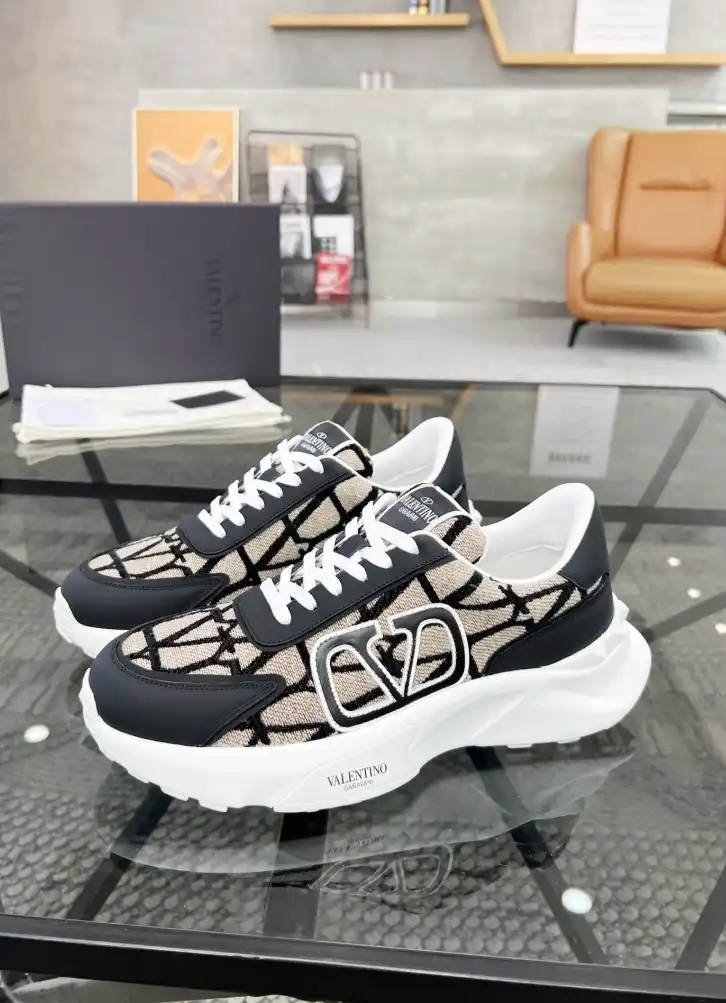 hype Valentino Casual Shoes