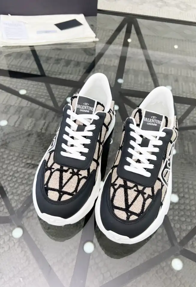 hype Valentino Casual Shoes