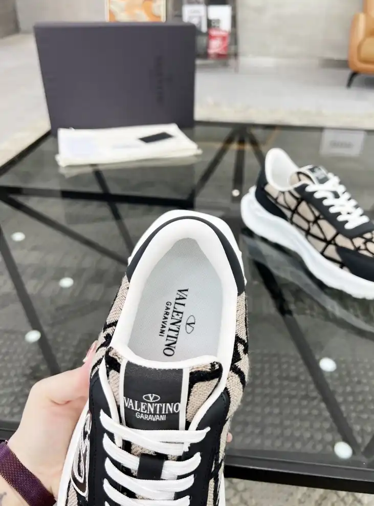 hype Valentino Casual Shoes