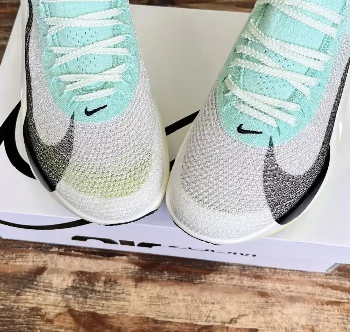 hype Nike Sneakers