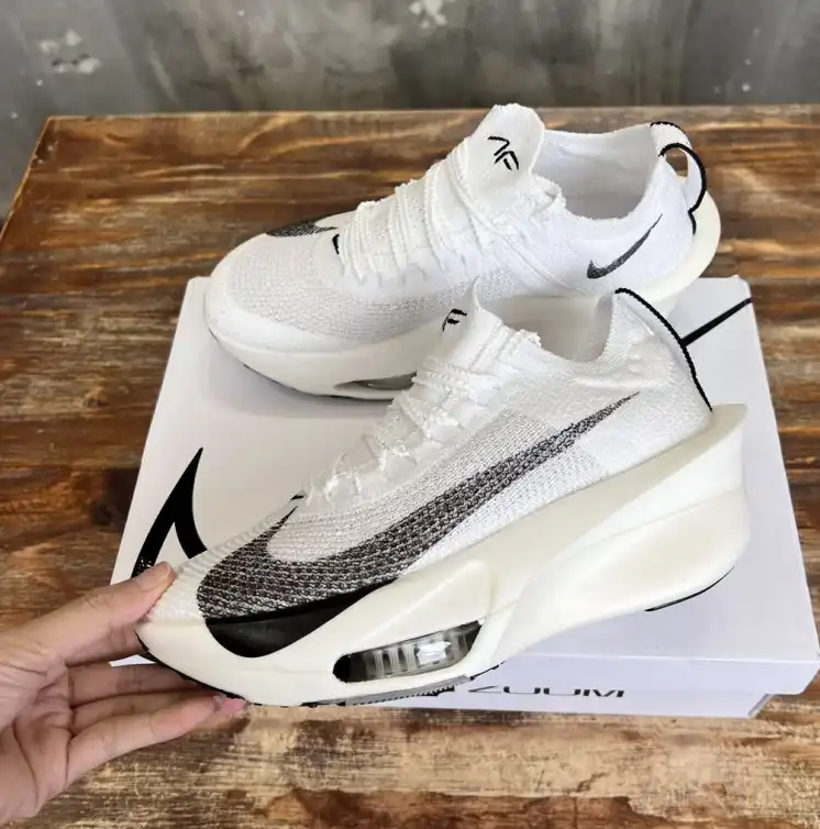 hype Nike Sneakers