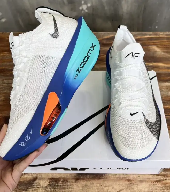 hype Nike Sneakers