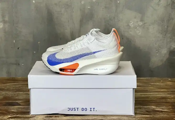 hype Nike Sneakers