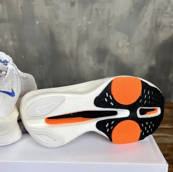 hype Nike Sneakers