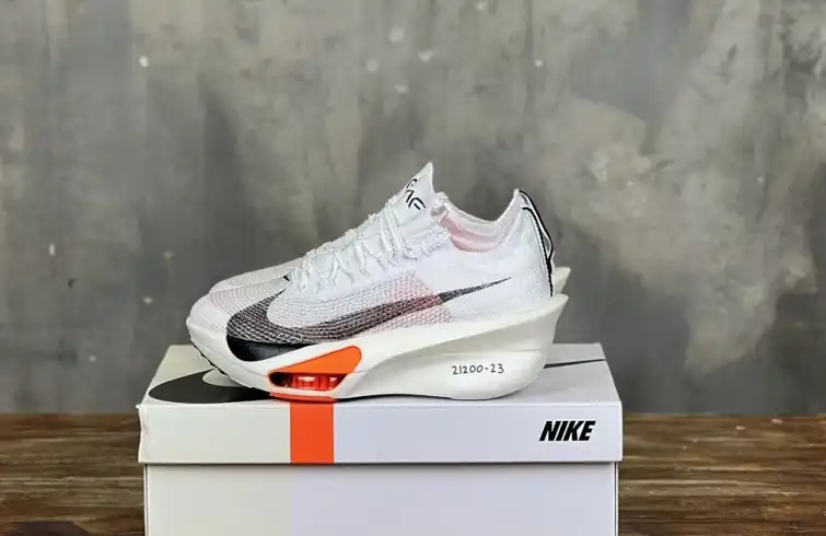 hype Nike Sneakers