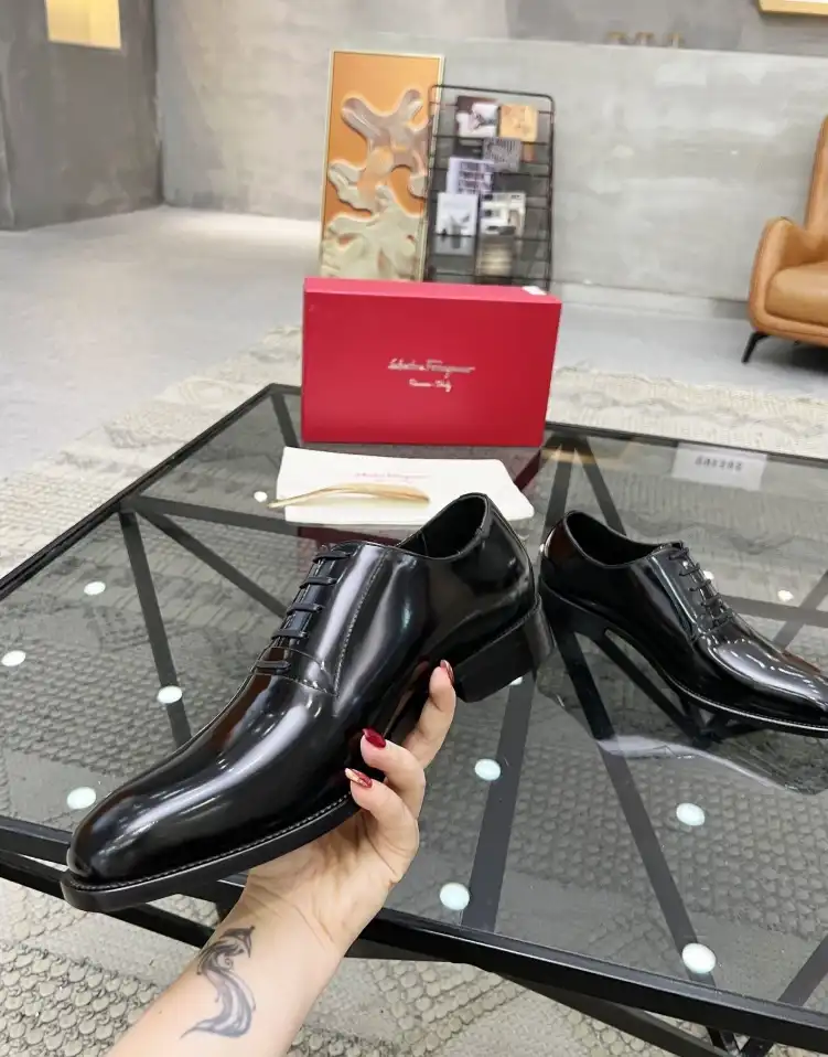 hype Ferragamo Leather Shoes