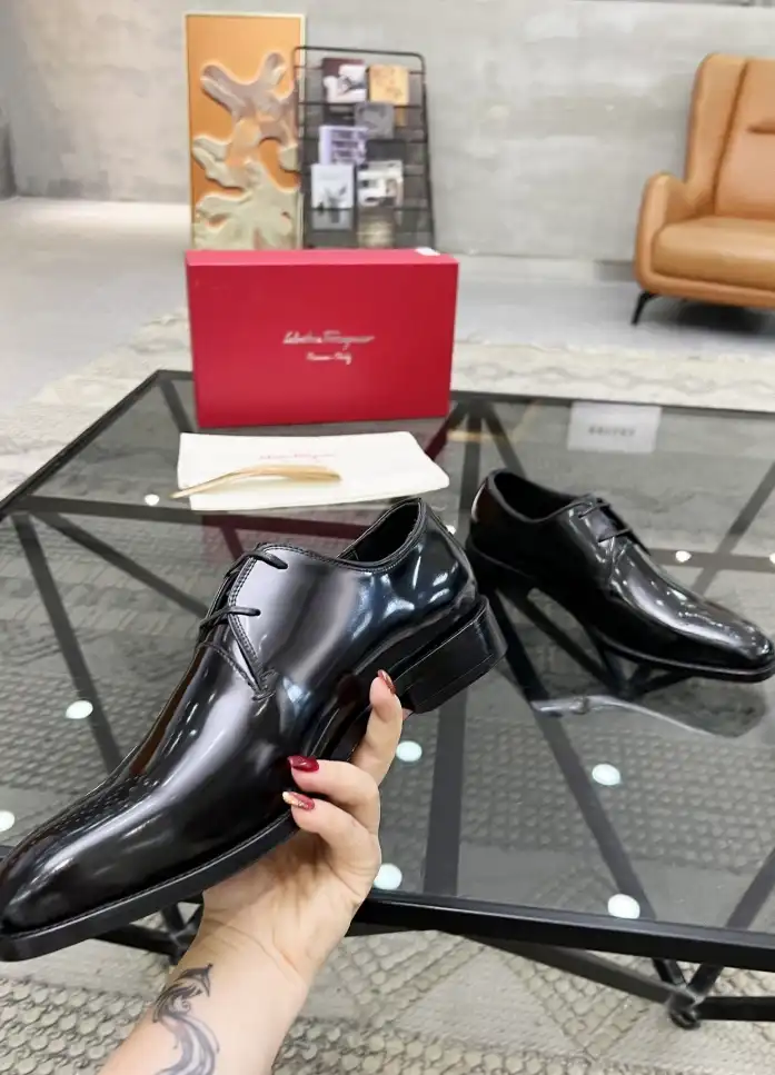 hype Ferragamo Leather Shoes