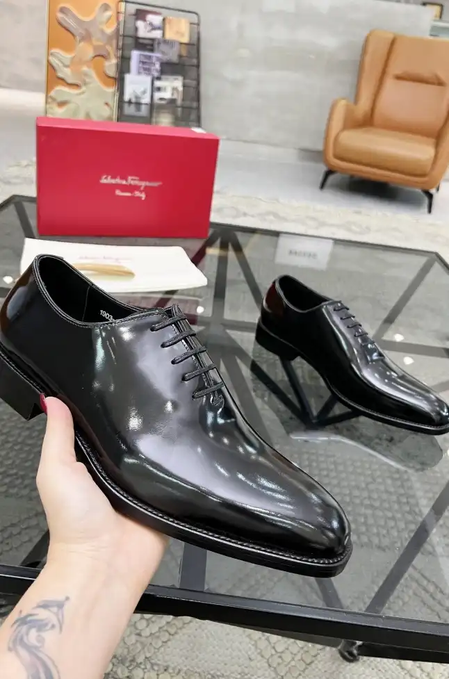 hype Ferragamo Leather Shoes