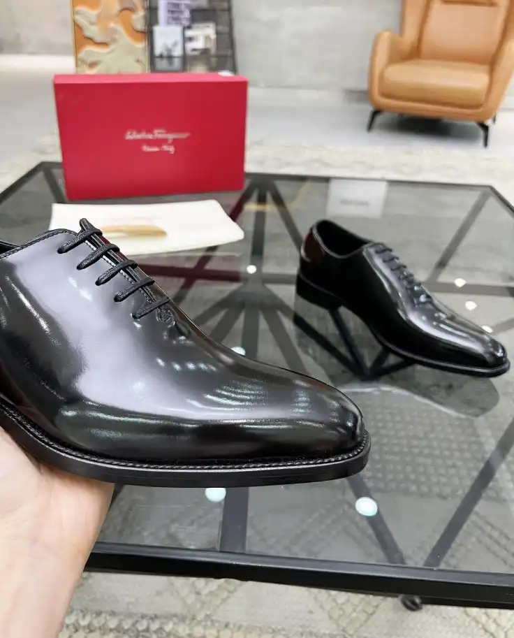 hype Ferragamo Leather Shoes