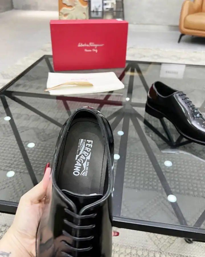 hype Ferragamo Leather Shoes