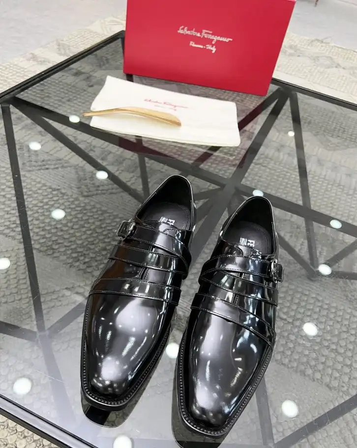 hype Ferragamo Leather Shoes