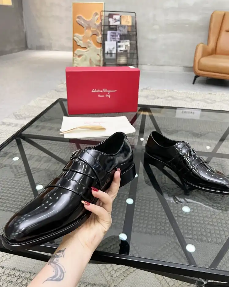 hype Ferragamo Leather Shoes